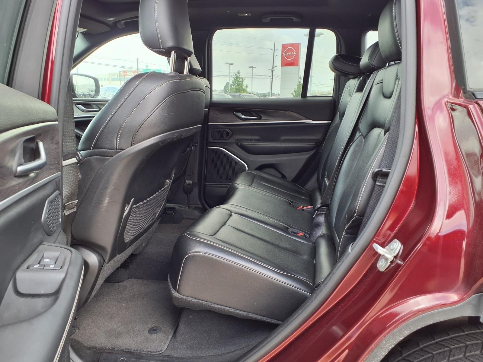 2024 Jeep Grand Cherokee 4xe - 11