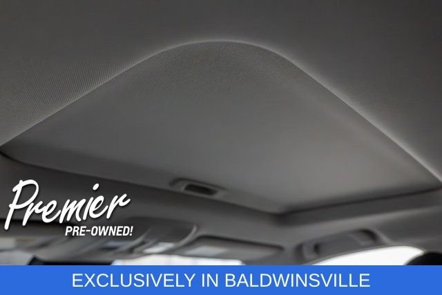 Used 2022 Snowflake White Pearl Mazda Touring Plus image 11