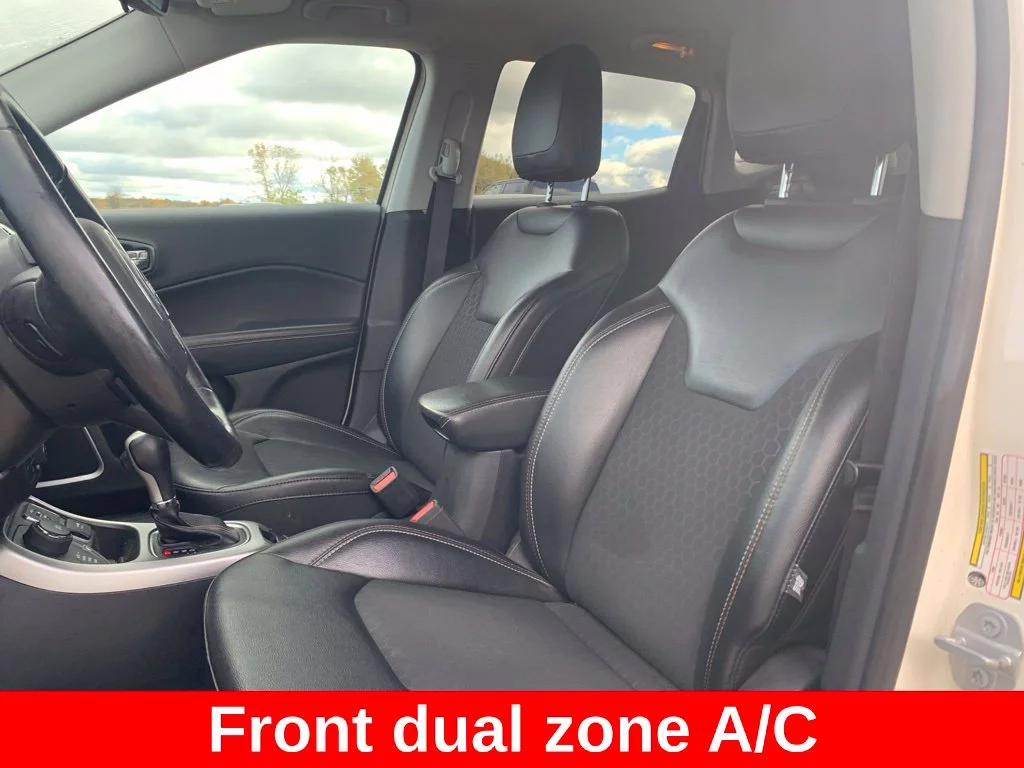 Used 2019 White Jeep Latitude image 7
