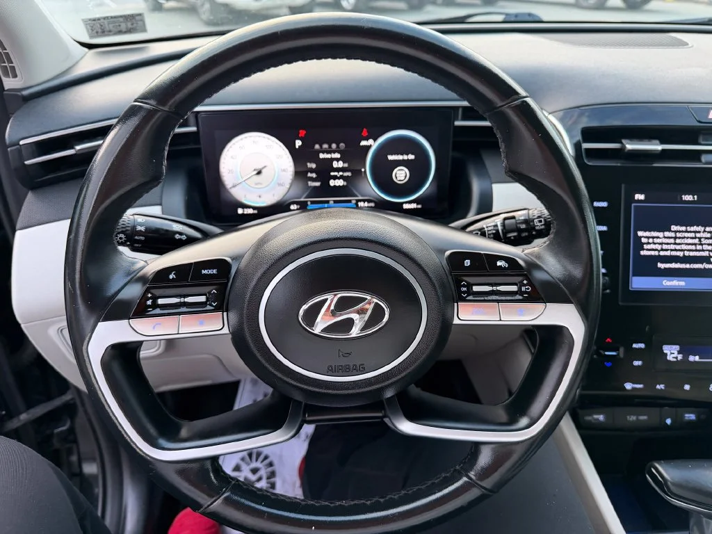 Used 2022 Black Hyundai SEL image 14