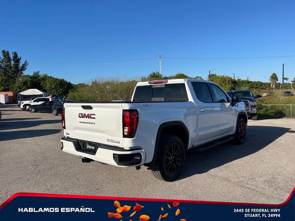 New 2026 Summit White GMC Elevation image 7