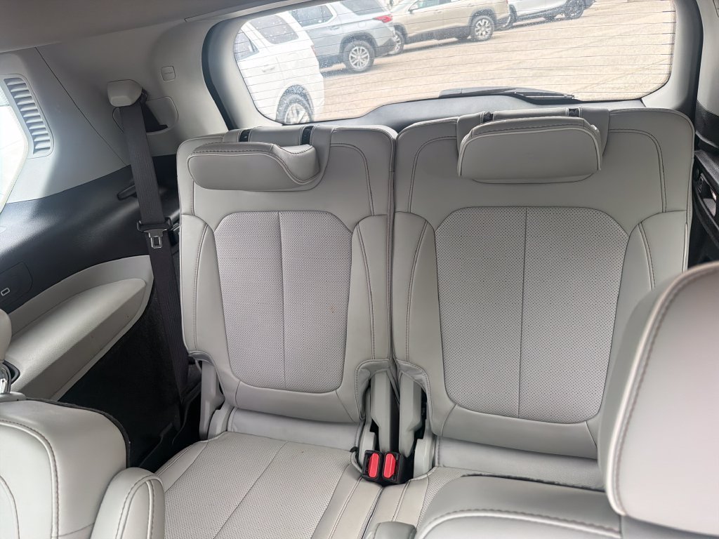 Used 2023 Red Jeep Overland image 26