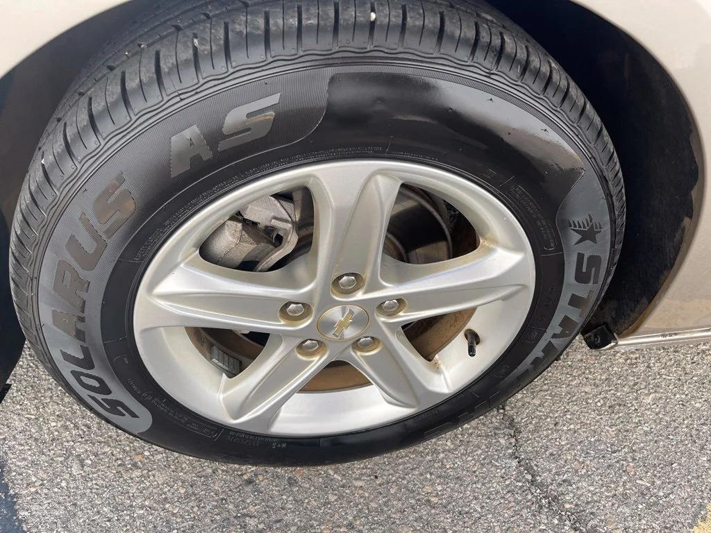 Used 2023 Mineral Gray Metallic Chevrolet LT image 34