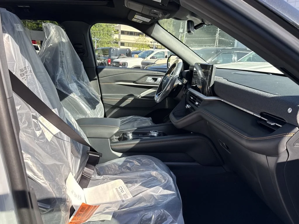 New 2026 White Ford Tremor image 27