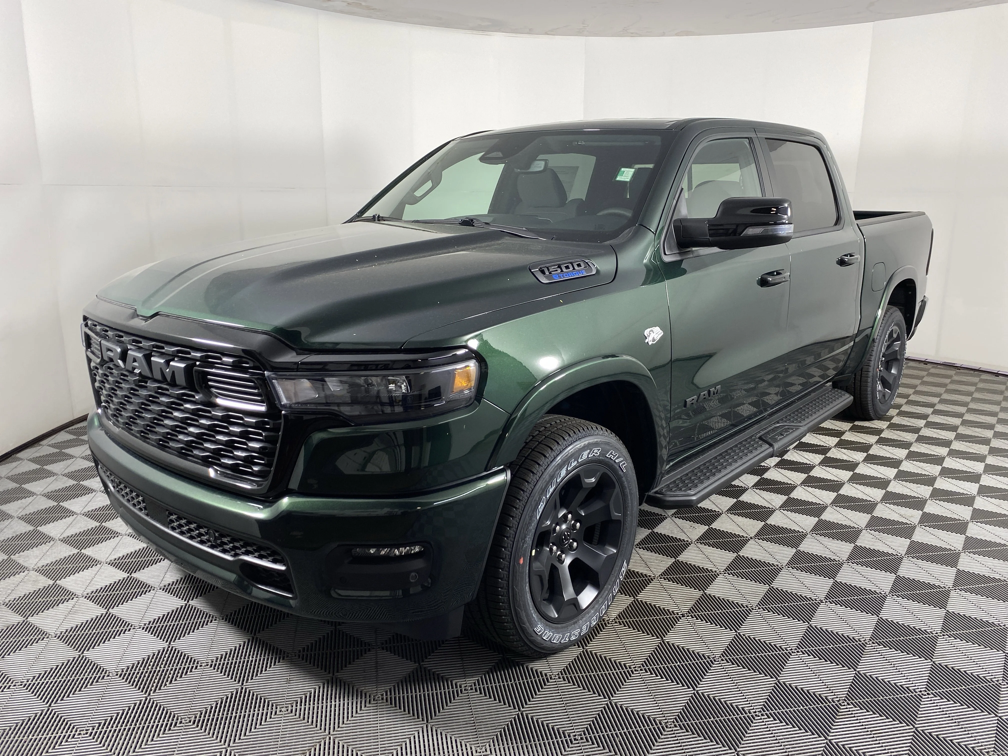 New 2026 Serrano-Green Metallic Exterior Paint RAM Big Horn/Lone Star image 10