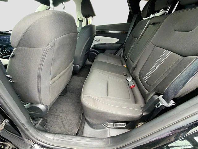 Used 2022 Black Hyundai SEL Convenience image 25