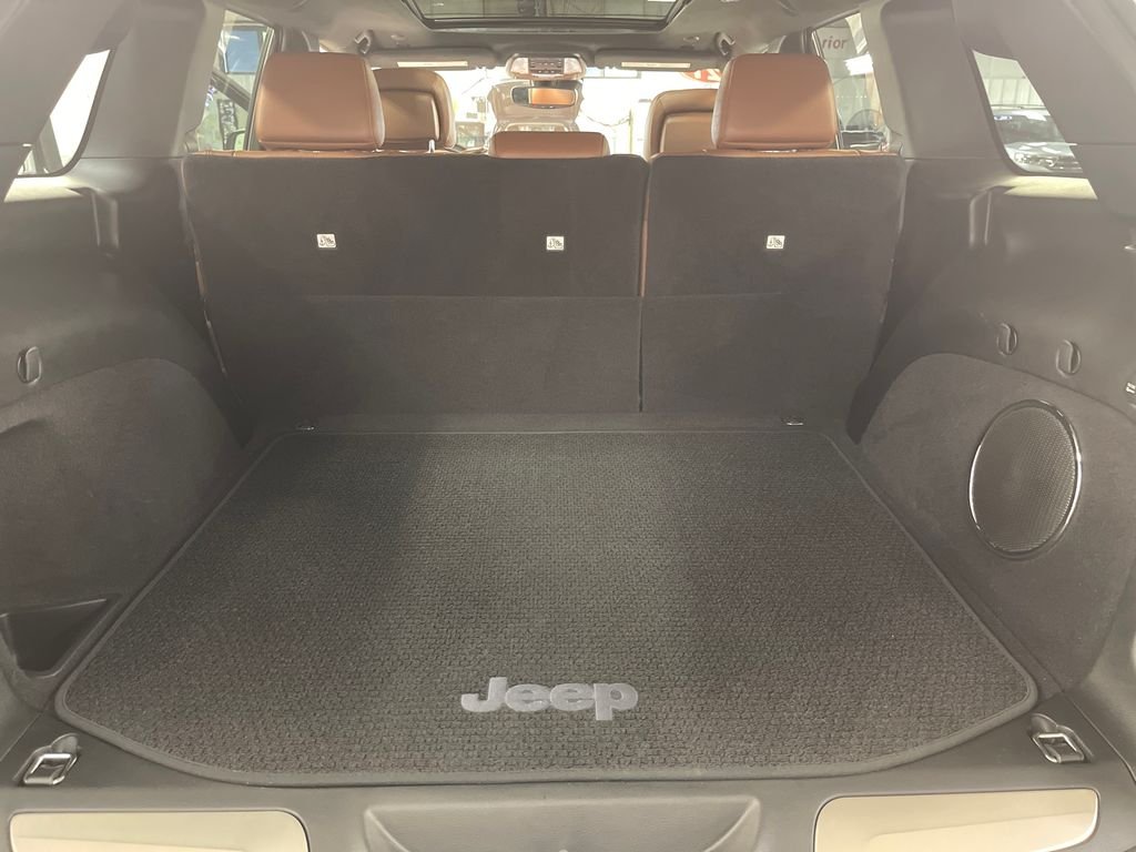 Used 2021 White Jeep Summit image 28