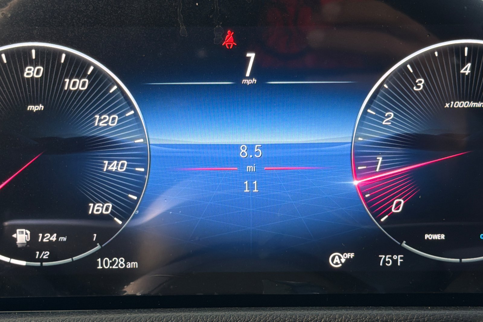 New 2026 Mountain Grey Metallic Mercedes-Benz GLB 250 image 33