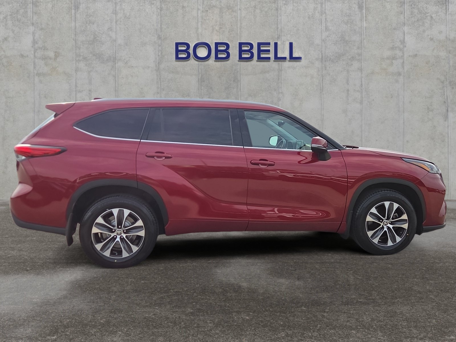 2020 Toyota Highlander XLE - Photo 6