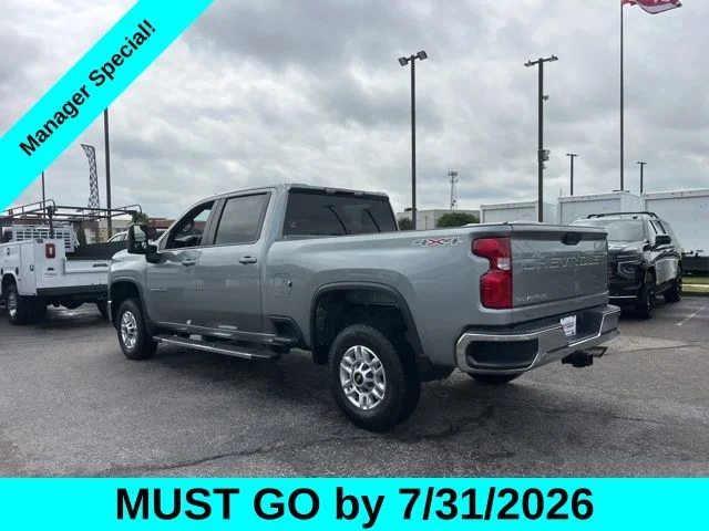 Used 2025 Gray Chevrolet LT image 5