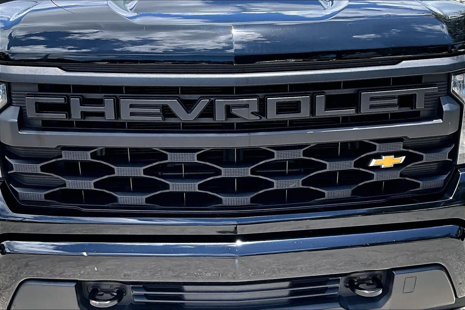 Used 2024 Black Chevrolet Custom image 30