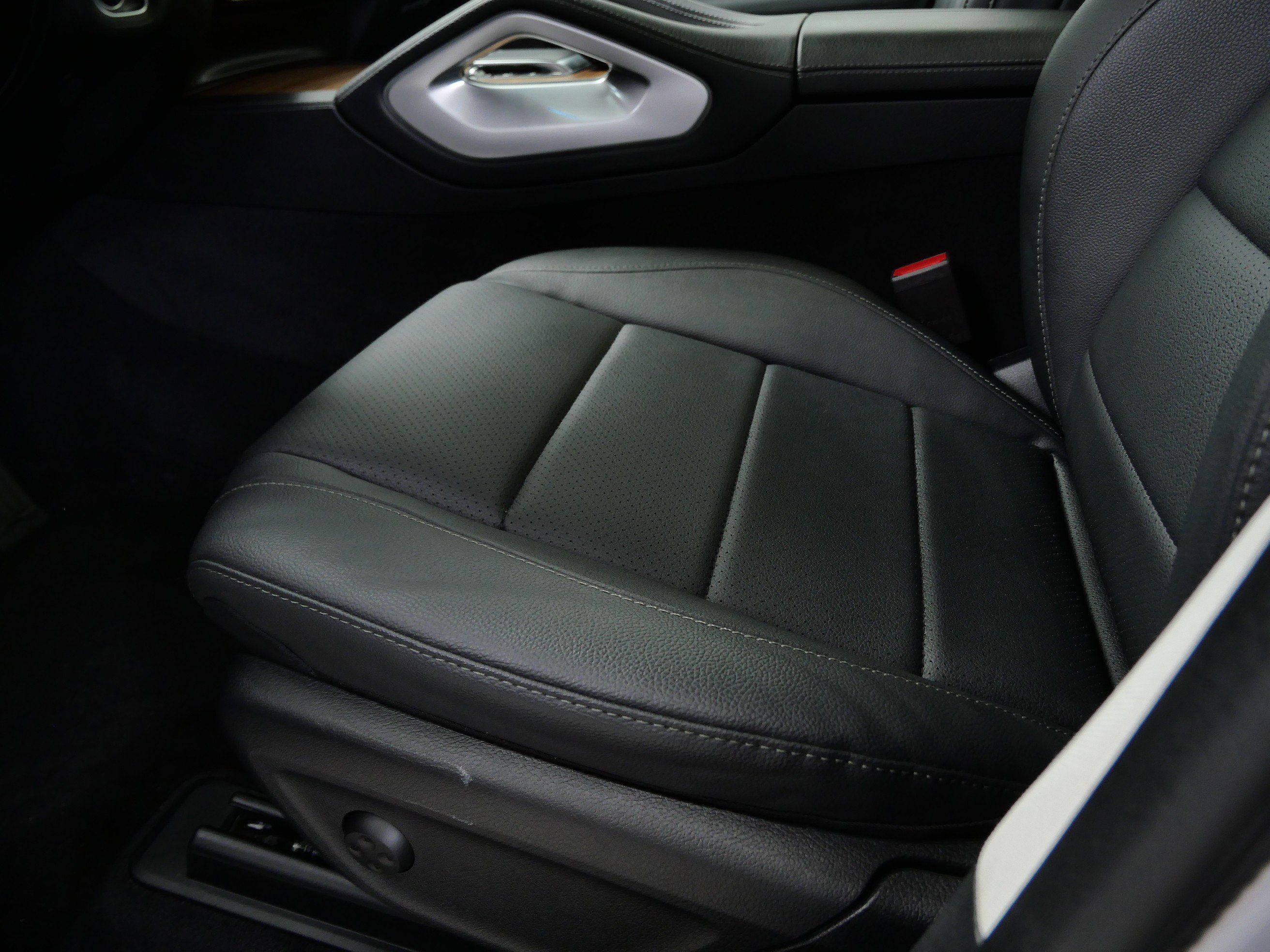 Certified Used 2025 MANUFAKTUR Alpine Grey Mercedes-Benz GLE 350 image 18