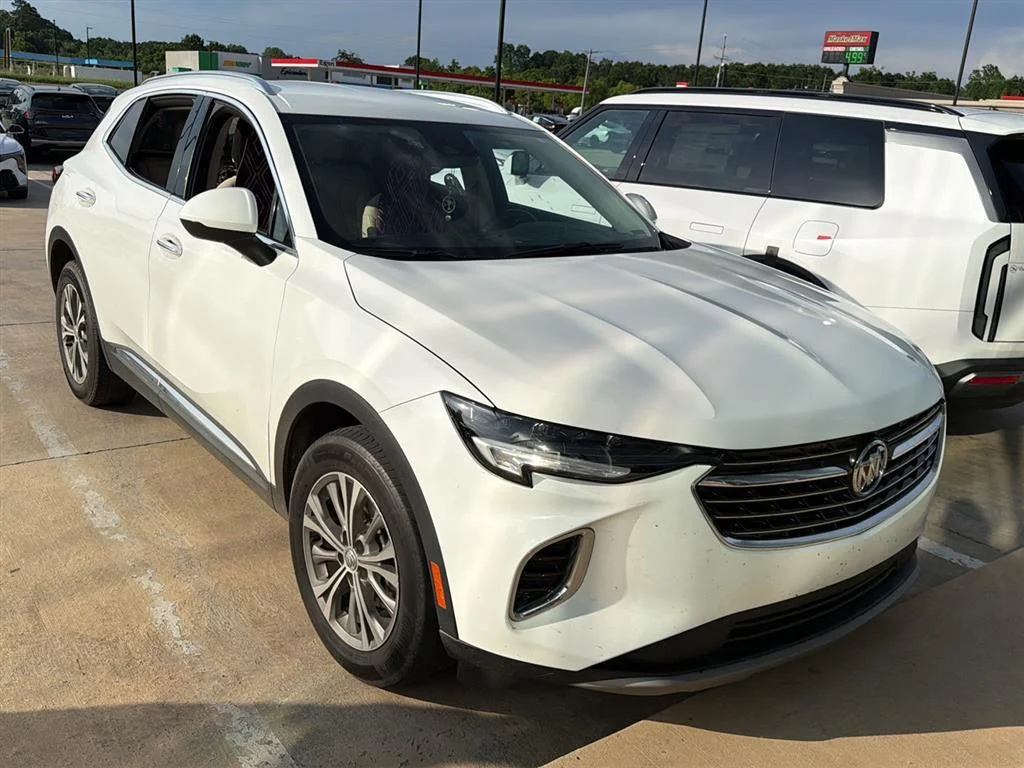 Used 2023 Summit White Buick Preferred image 1