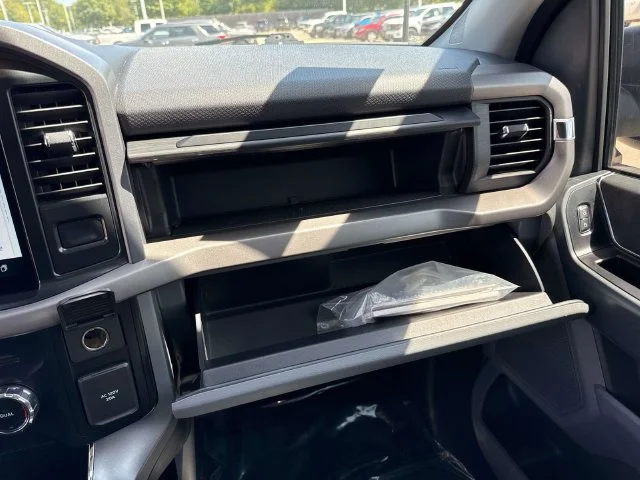 Used 2024 Black Ford XLT image 51