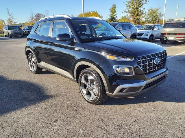 New 2026 Onyx Black Hyundai SEL image 4