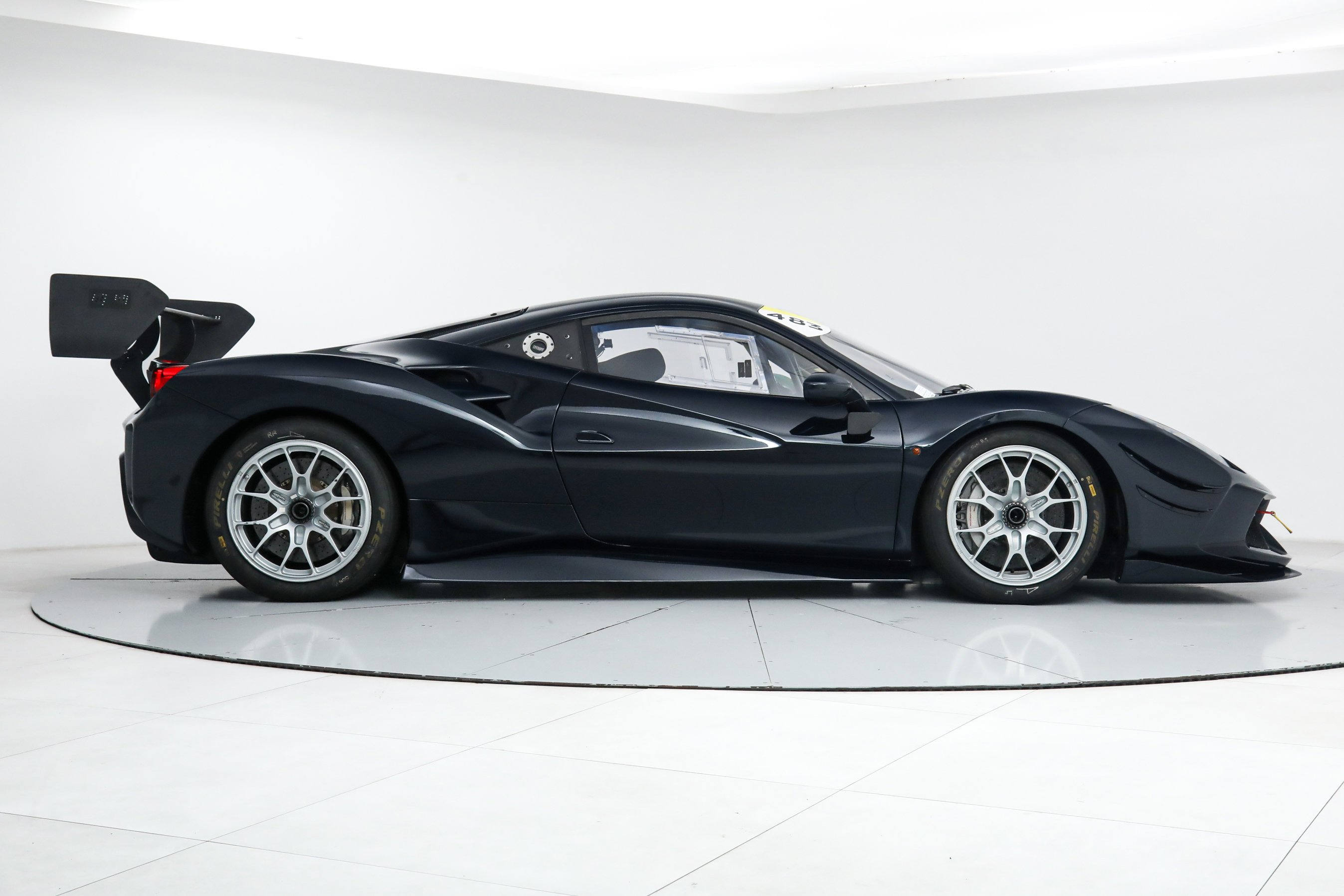 Used 2022 Blue Ferrari  image 9