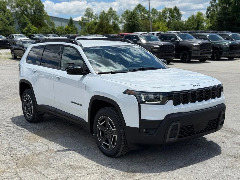 New 2026 Bright White Clear-Coat Exterior Paint Jeep Limited image 4