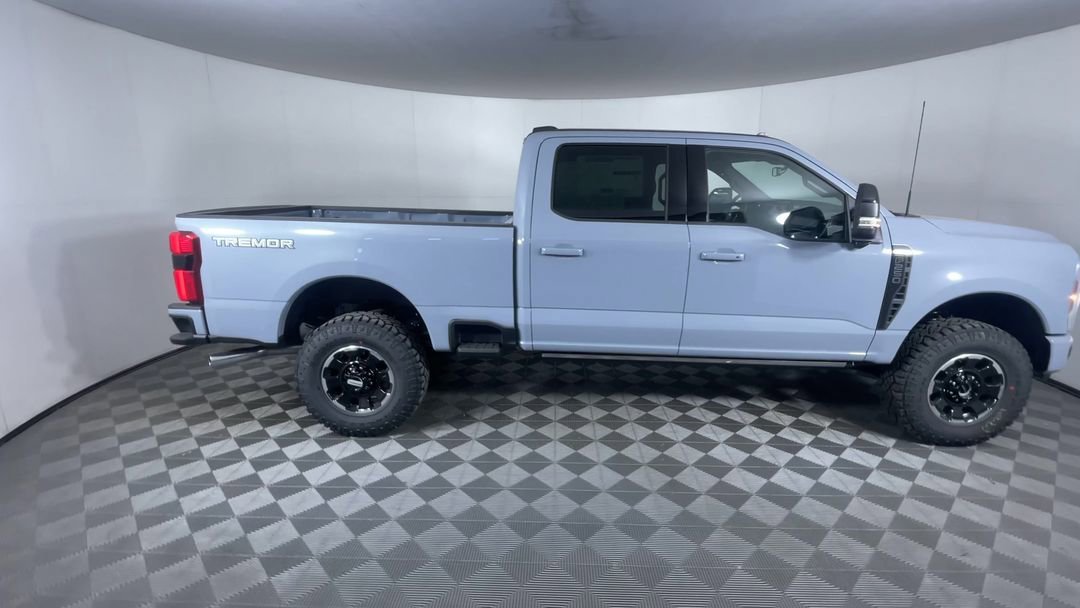 New 2026 Glacier Gray Metallic Tri-Coat Ford Platinum image 9