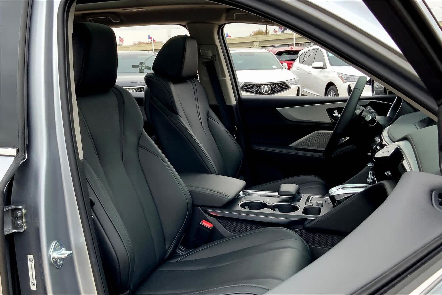 Used 2024 Lunar Silver Metallic Acura  image 9