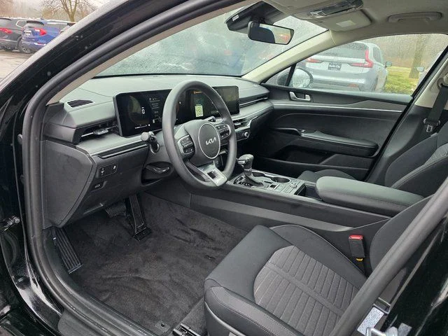 2026 Kia K5 LXS - Photo 12