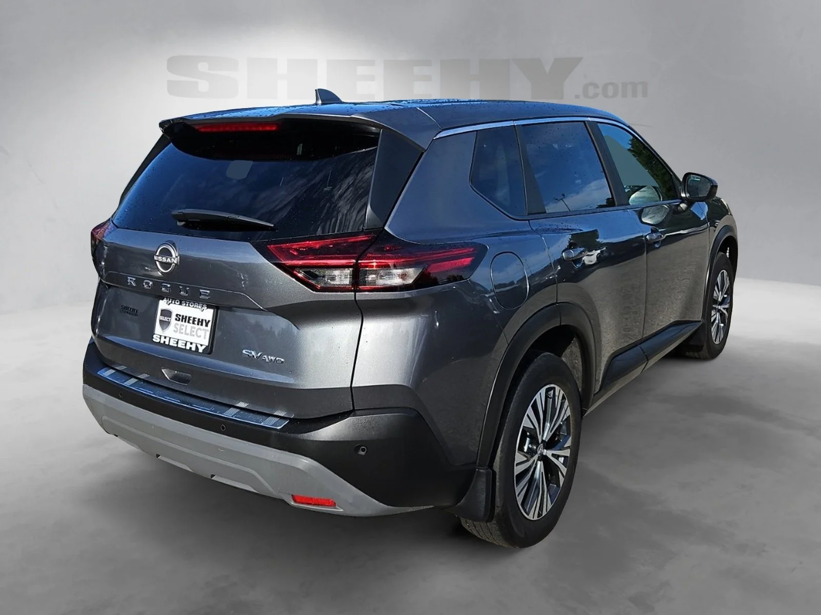Used 2023 Gray Nissan SV image 13