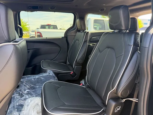 New 2026 Black Chrysler Limited image 24