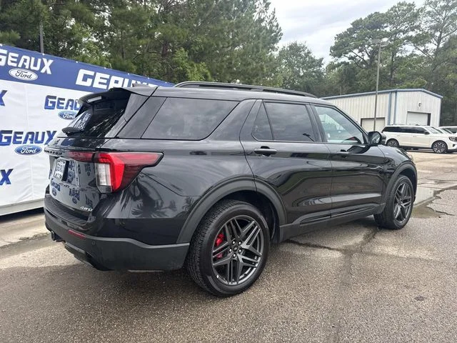 Certified Used 2025 Black Metallic Ford ST-Line image 13