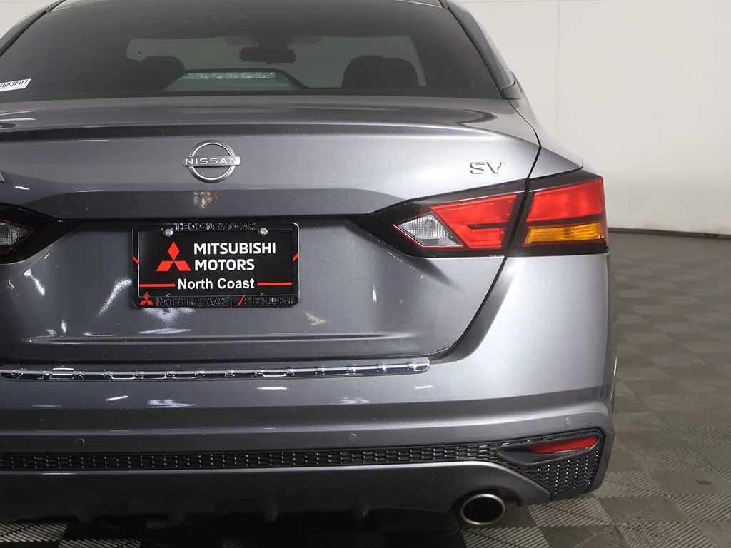 Used 2023 Gray Nissan 2.5 SV image 17