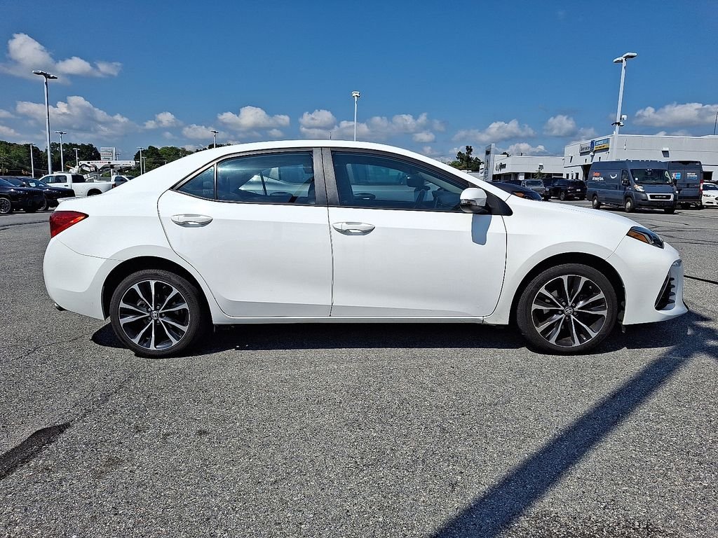 Used 2018 White Toyota SE image 7
