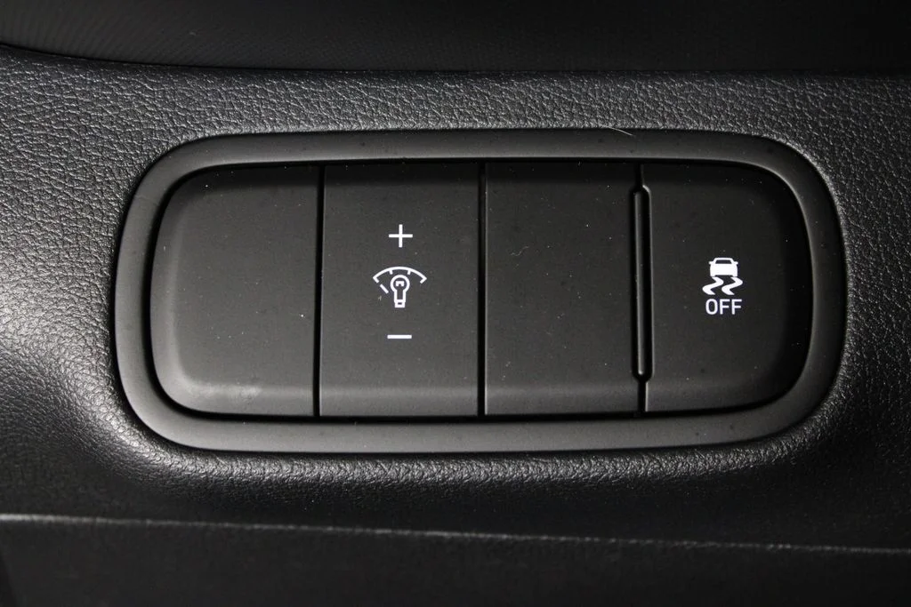 Used 2026 Gray Hyundai SEL image 25