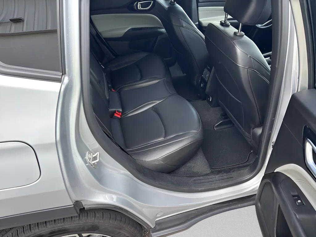 Used 2025 Silver Jeep Limited image 11