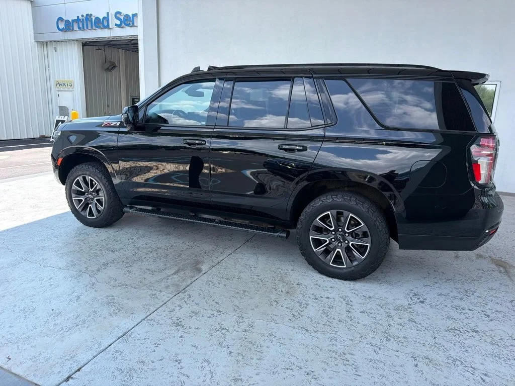 Used 2021 BLACK Chevrolet Z71 image 5
