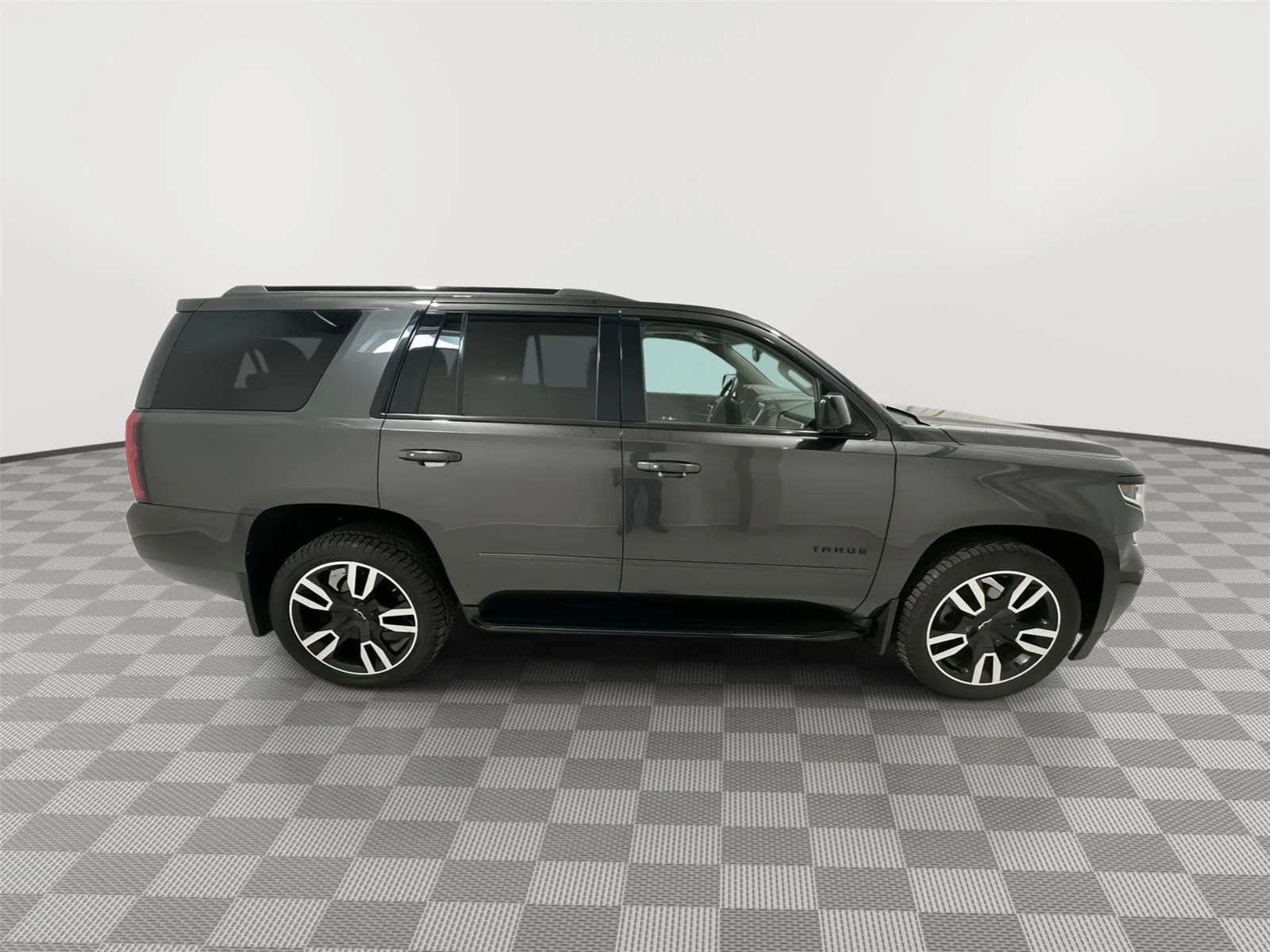 Used 2018 TUNGSTEN METALLIC Chevrolet Premier image 6