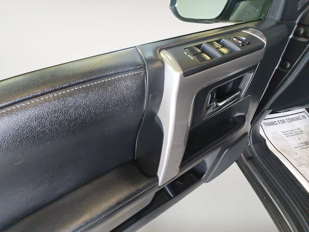 Used 2018 Gray Toyota SR5 image 10