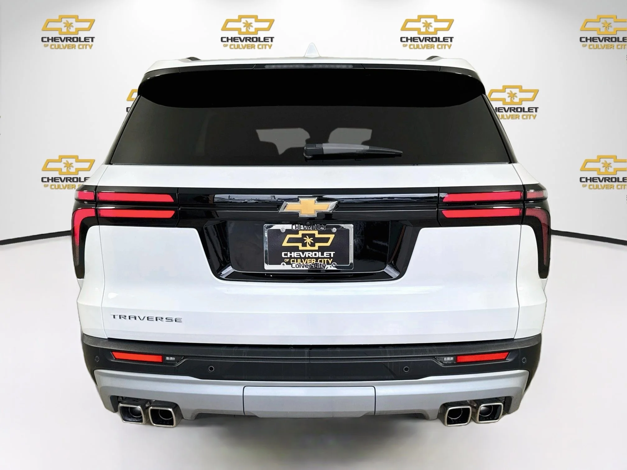Used 2025 Iridescent Pearl Tricoat Chevrolet LT image 7