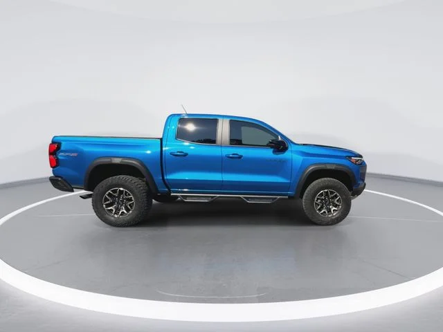 Used 2024 Blue Chevrolet ZR2 image 4