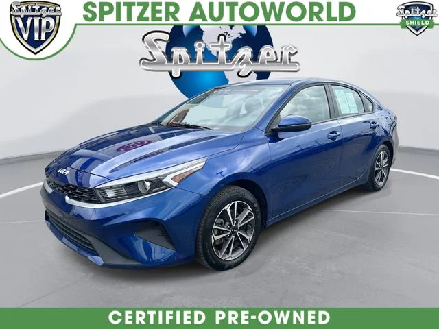 2024 Kia Forte 2024 Kia Forte LXS 4D Sedan
