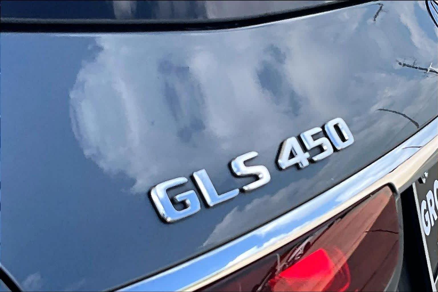 Used 2024 Selenite Grey Metallic Mercedes-Benz GLS 450 image 28