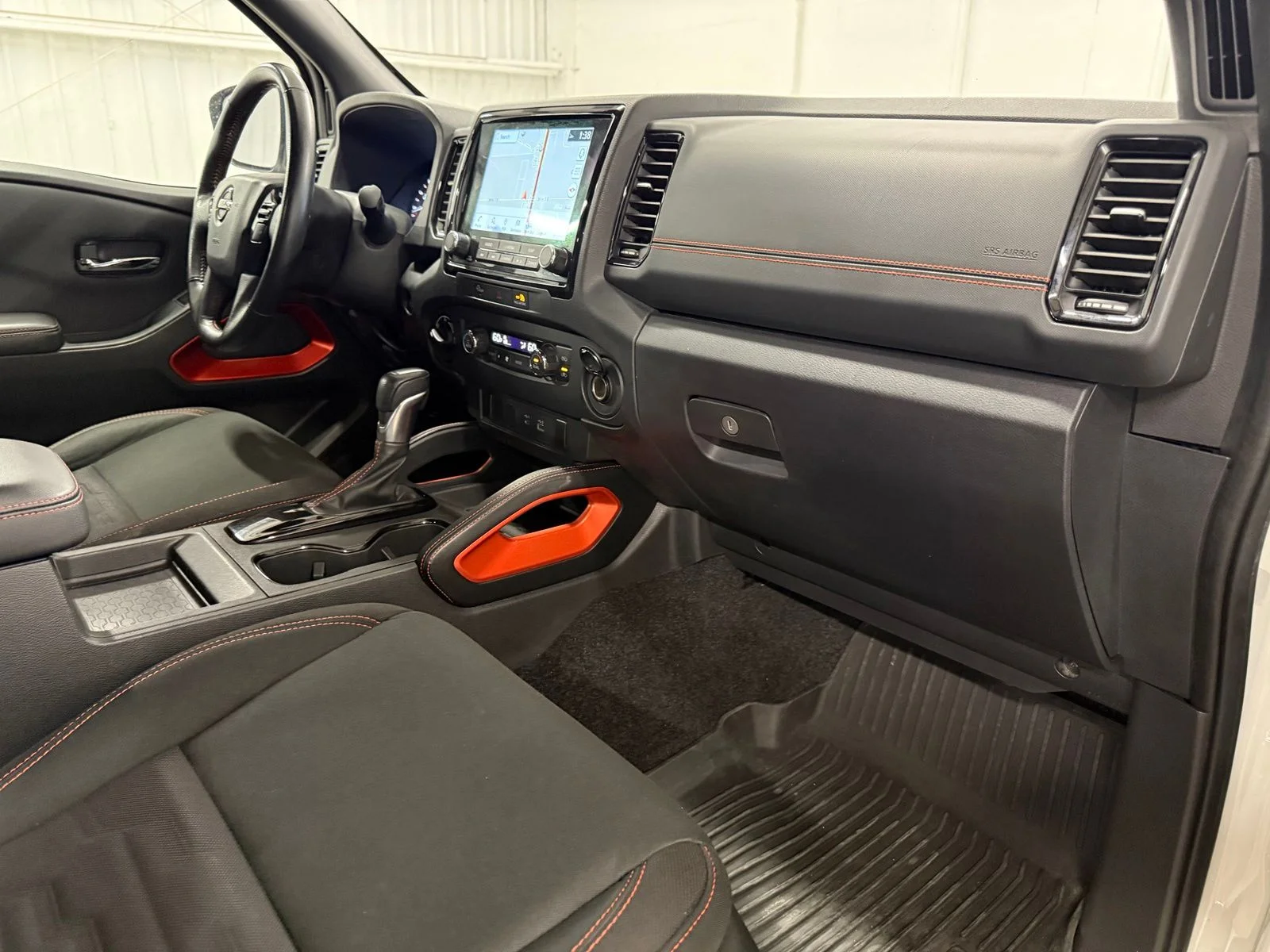 Used 2023 White Nissan PRO-4X image 24