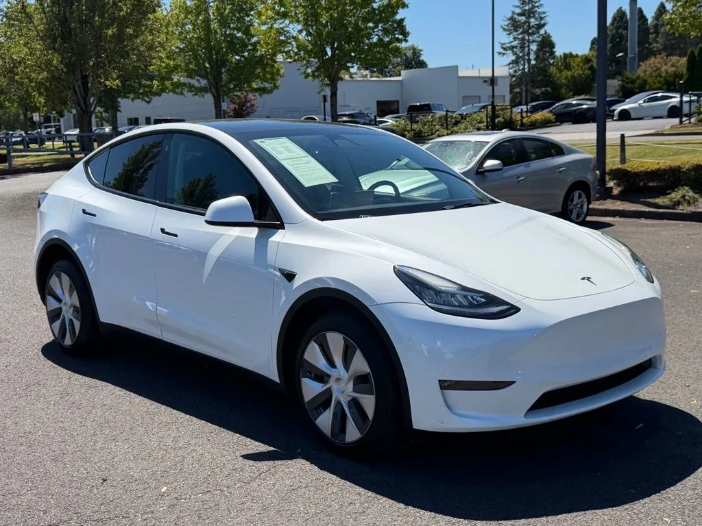 Used 2021 Tesla Model Y Long Range with VIN 5YJYGDEE9MF298453 for sale in Gresham, OR