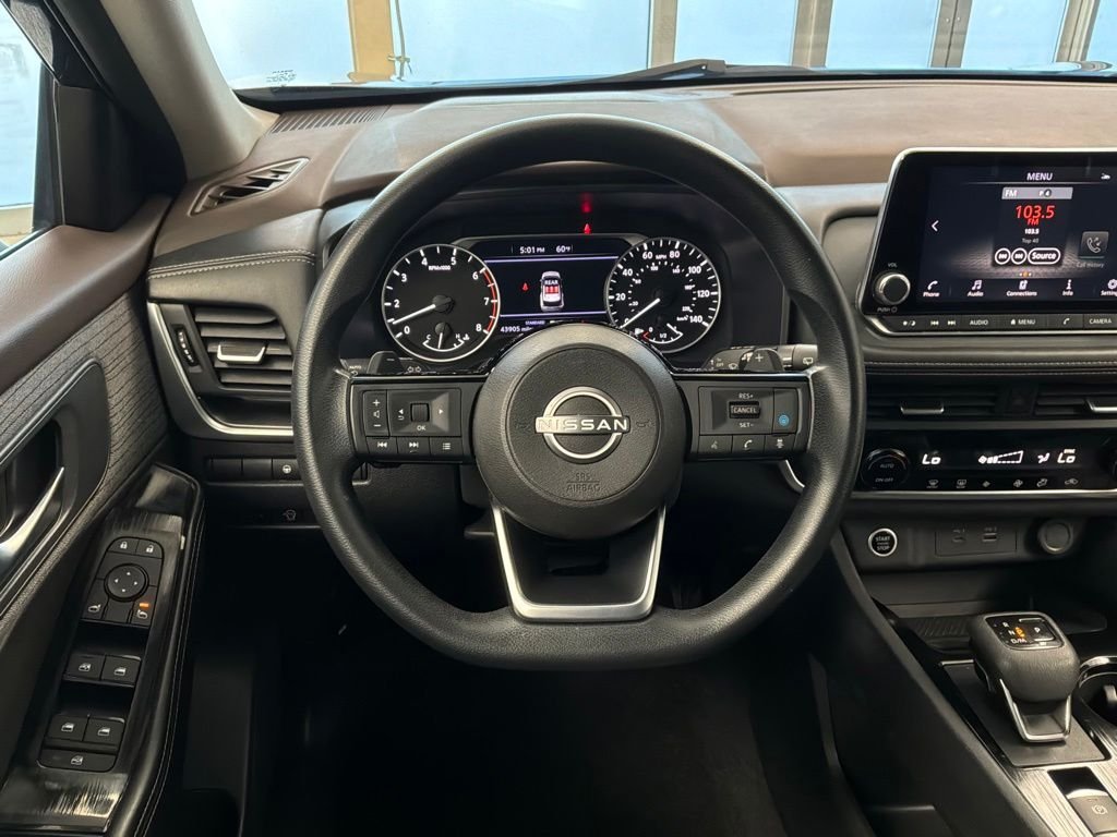 Used 2023 Blue Nissan SV image 13