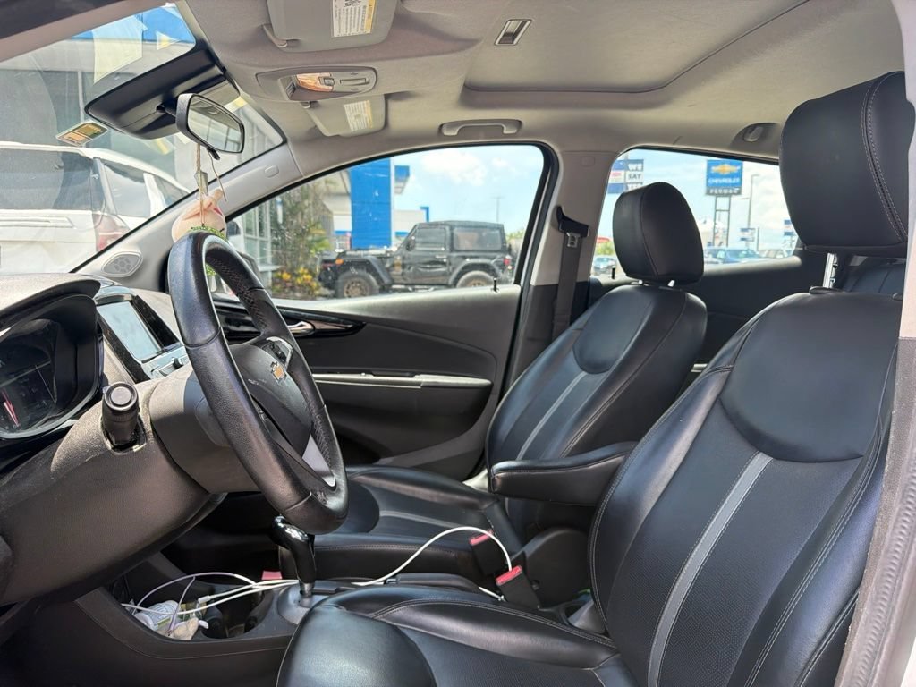 Used 2019 SUMMIT WHITE Chevrolet LT image 12