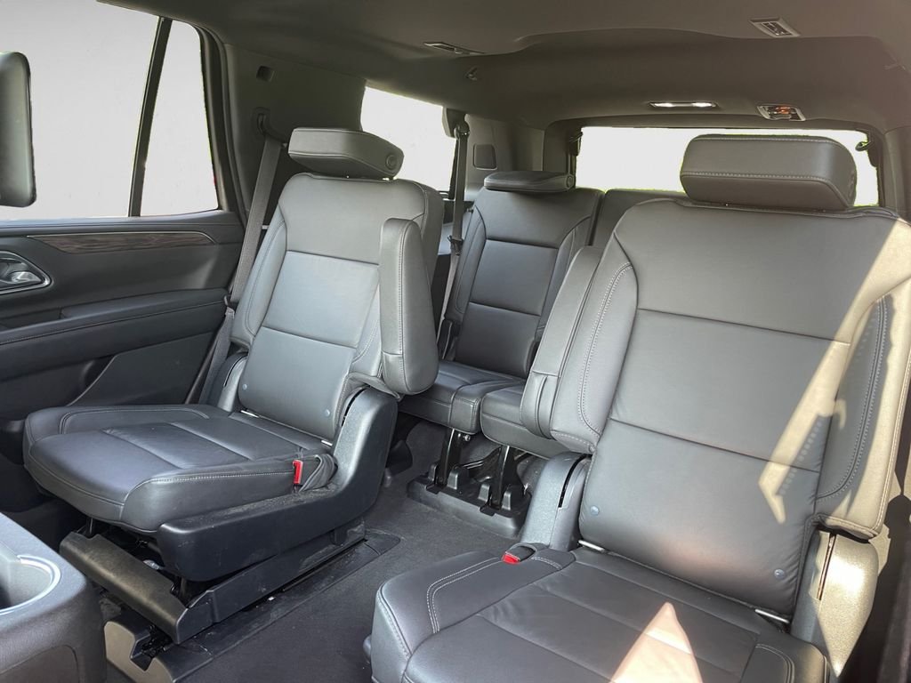 Used 2021 White Chevrolet Z71 image 12
