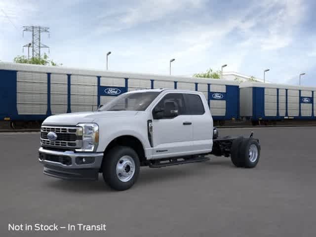 2026 Ford Super Duty F-350 DRW XLT