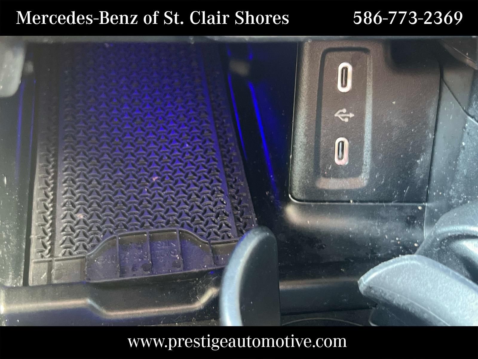 Certified Used 2025 White Mercedes-Benz GLC 300 image 32