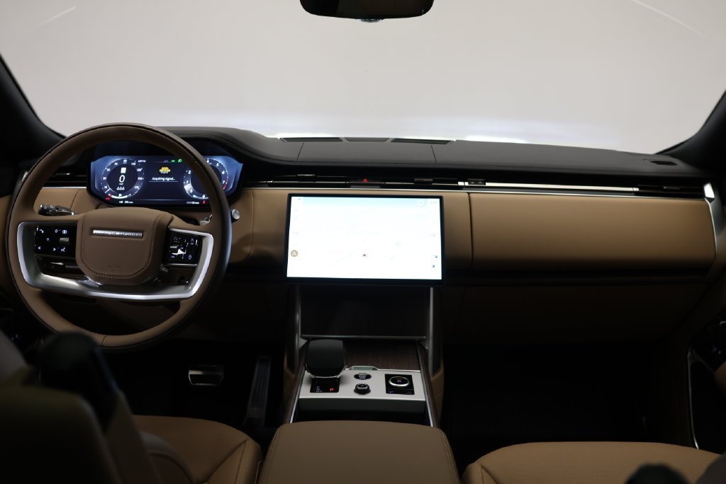 New 2027 Belgravia Green LAND ROVER SE image 15