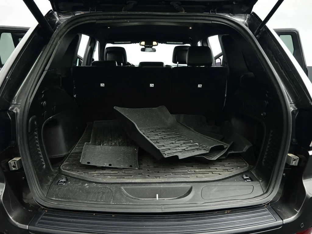 Used 2021 Gray Jeep Laredo X image 68