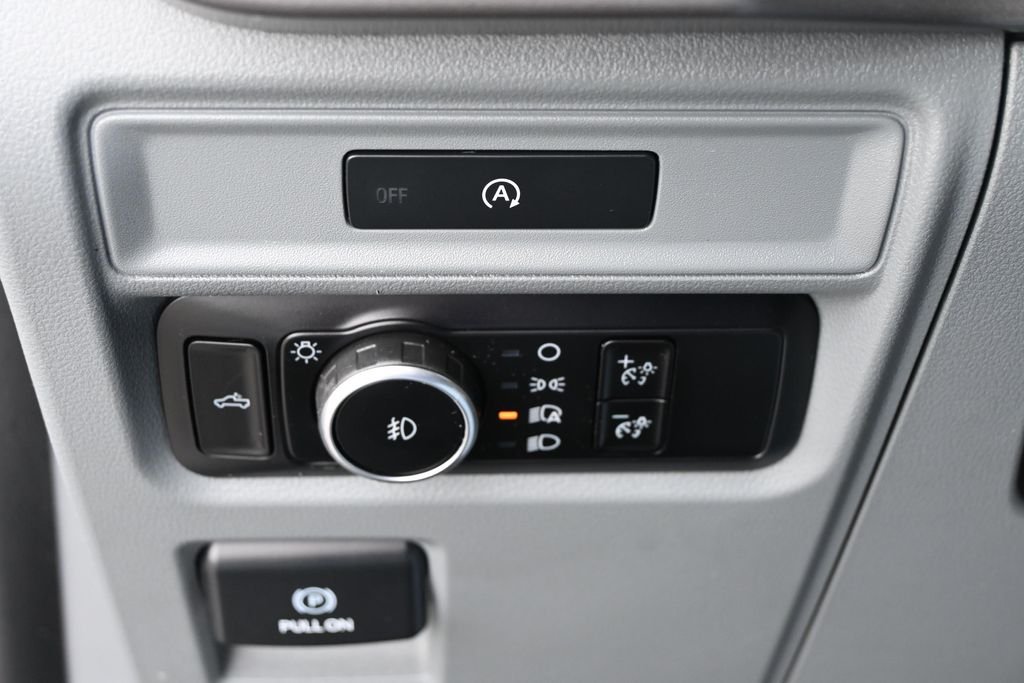 Used 2025 Gray Ford XLT image 33