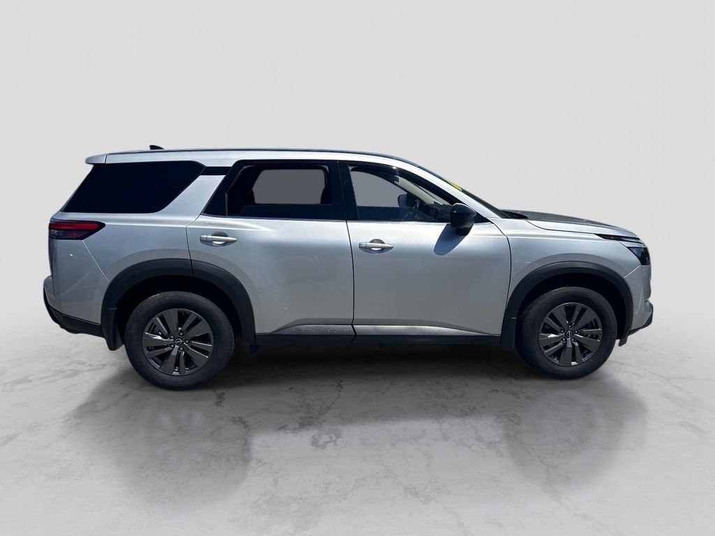 Used 2025 Silver Nissan S image 8