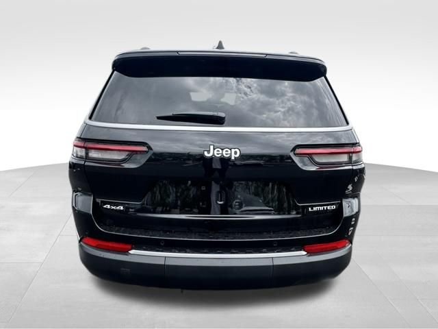 New 2026 Diamond Black Crystal Pearl-Coat Exterior Paint Jeep Limited image 5